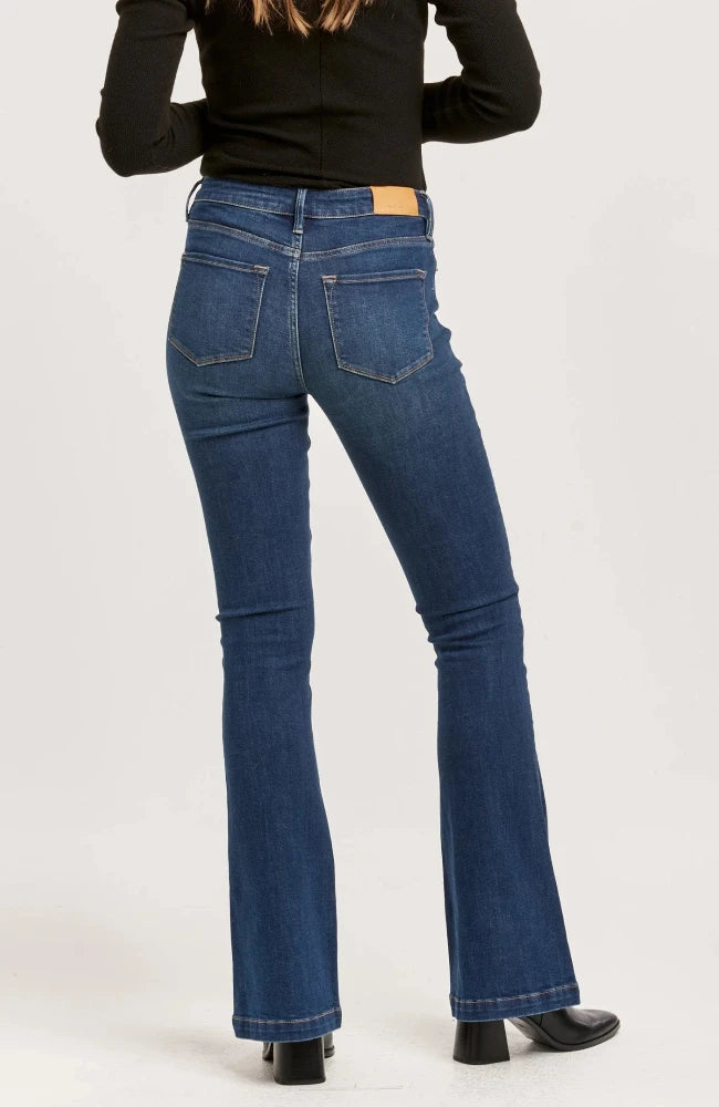 Rosa Flare Jean in Binz